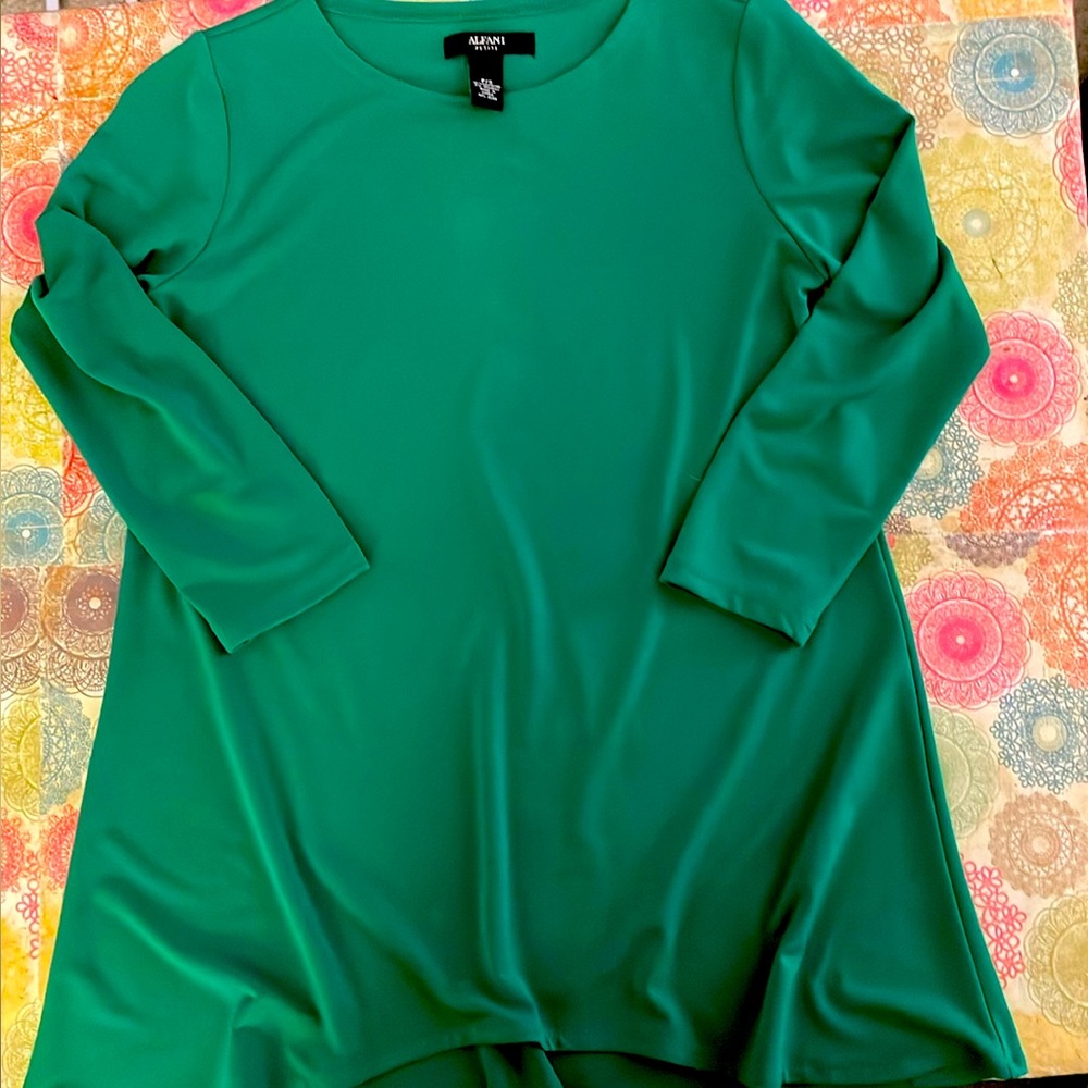 Alfani Vintage Woman’s Petite 3/4 Sleeve Top